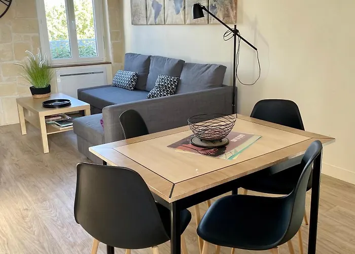 Saint-Aubin-Sur-Mer: Bel Appartement Traversant