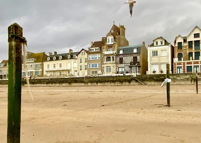 Saint-Aubin-Sur-Mer: Bel Appartement Traversant